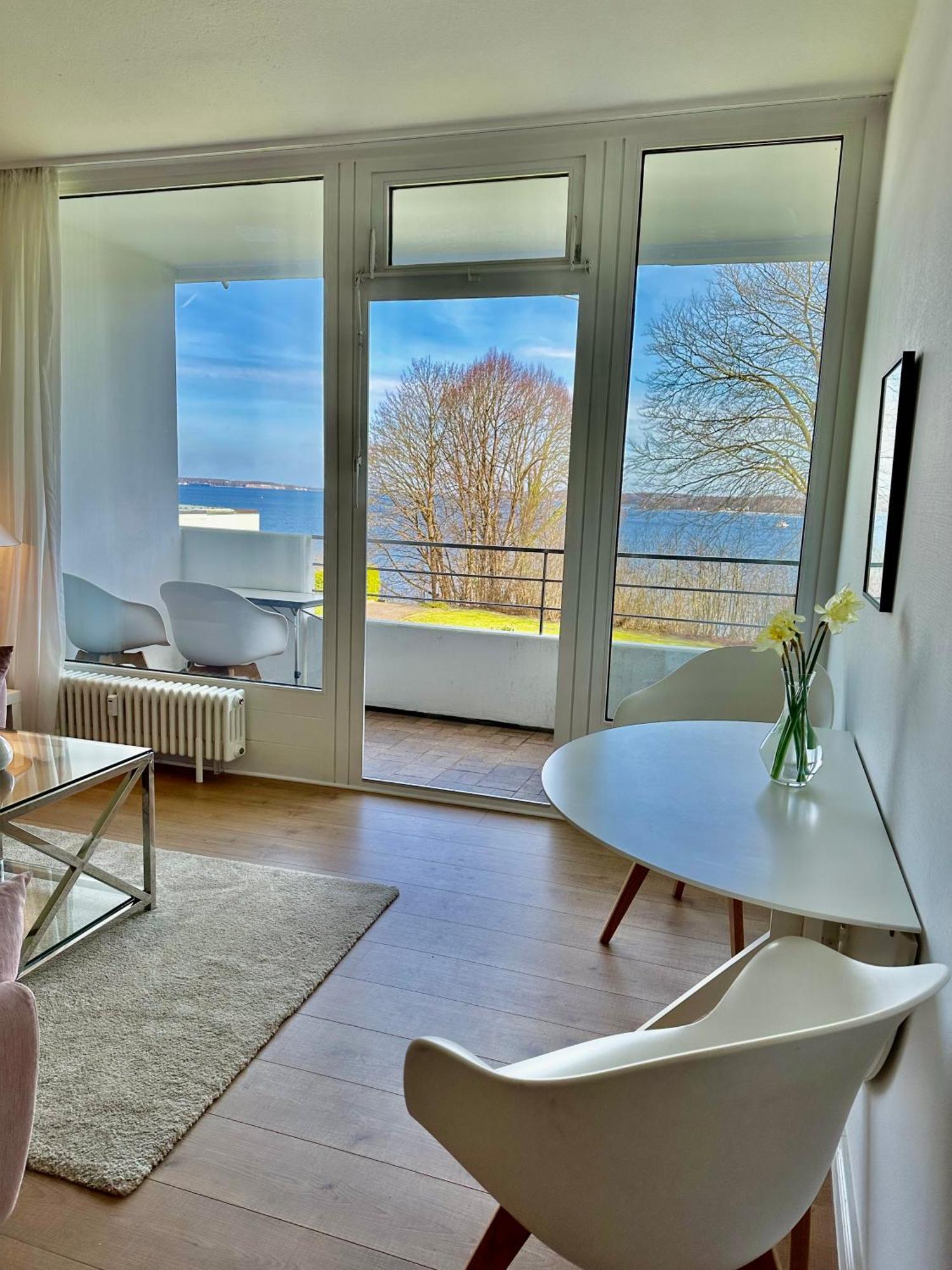 Appartement Mit Traumhaftem Kieler Foerde Blick Bagian luar foto